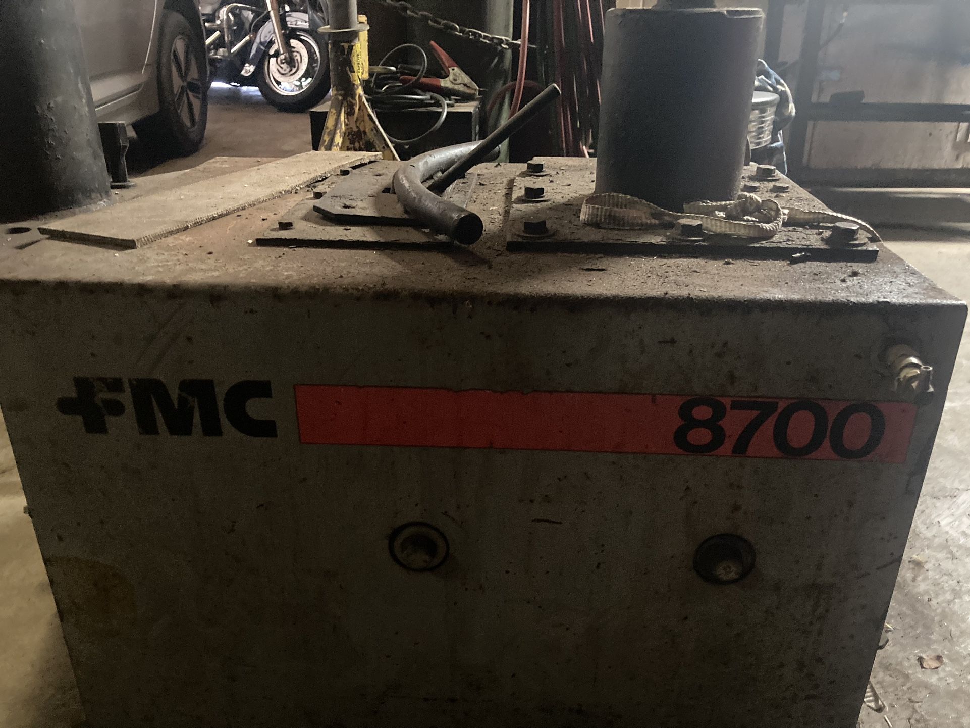 FMC Tire Machine