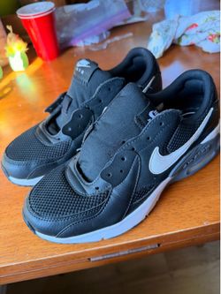 Women’s 7.5 Nike air shoes