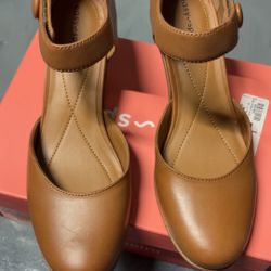 Womens Low Heels size 7.5 