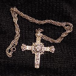 Vintage Fashion Jewelry Cross And Chain