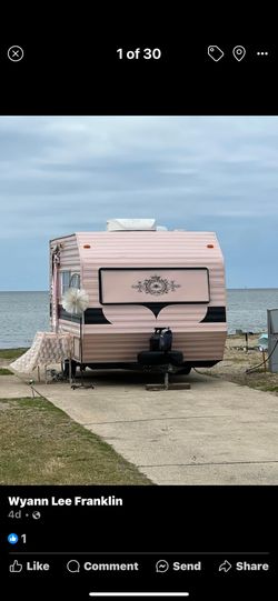 Vintage Total Rebuilt 1984 Shasta Camper Glamper