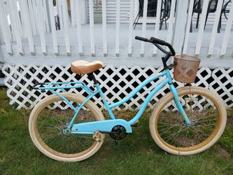 26-in single-speed beach cruiser bike ready to ride