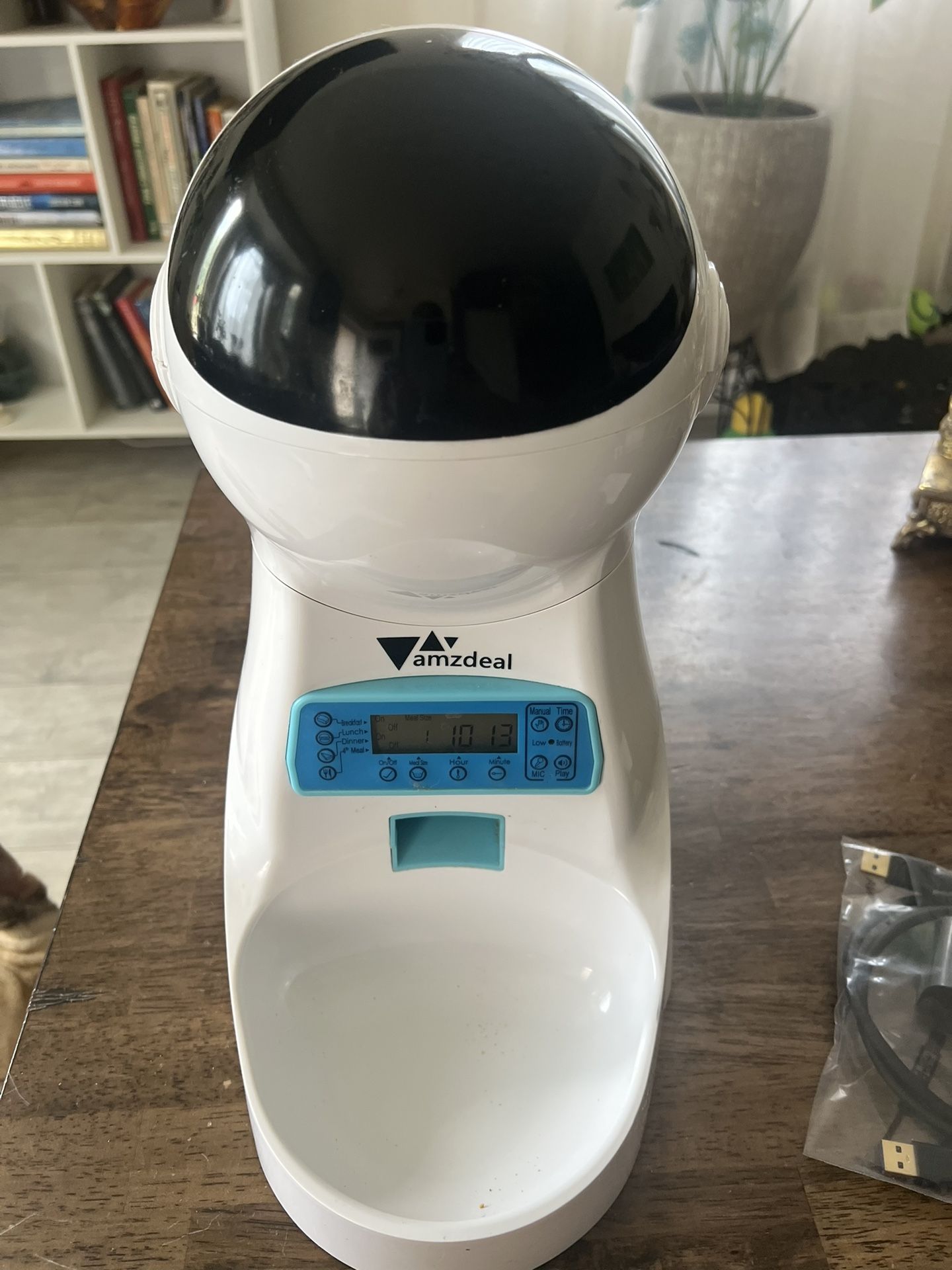 Automatic Cat Feeder For Dry Food