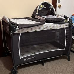 Baby Trend Baby Crib 