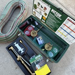 NEW NEVER USED.. Vector Professional Journeyman Il Torch kit.. please see pictures this Retails for over $1200.00 new..!!! Your gain my loss!!! $700 $