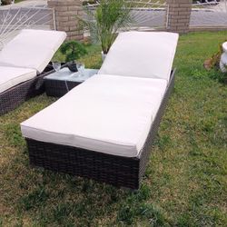 Brand New Patio Lounge Chairs Set