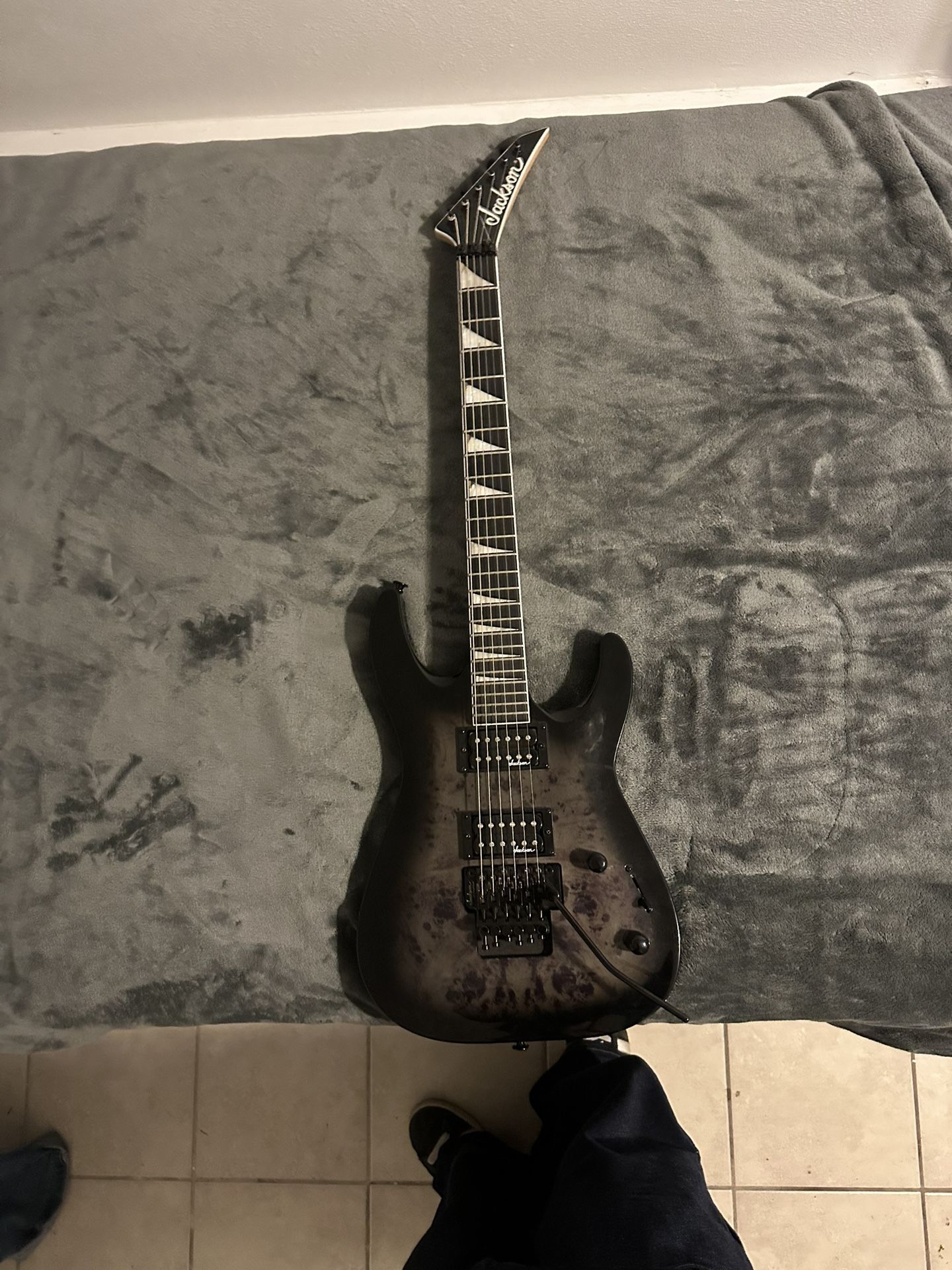 Jackson Dinky Arch Top Js32