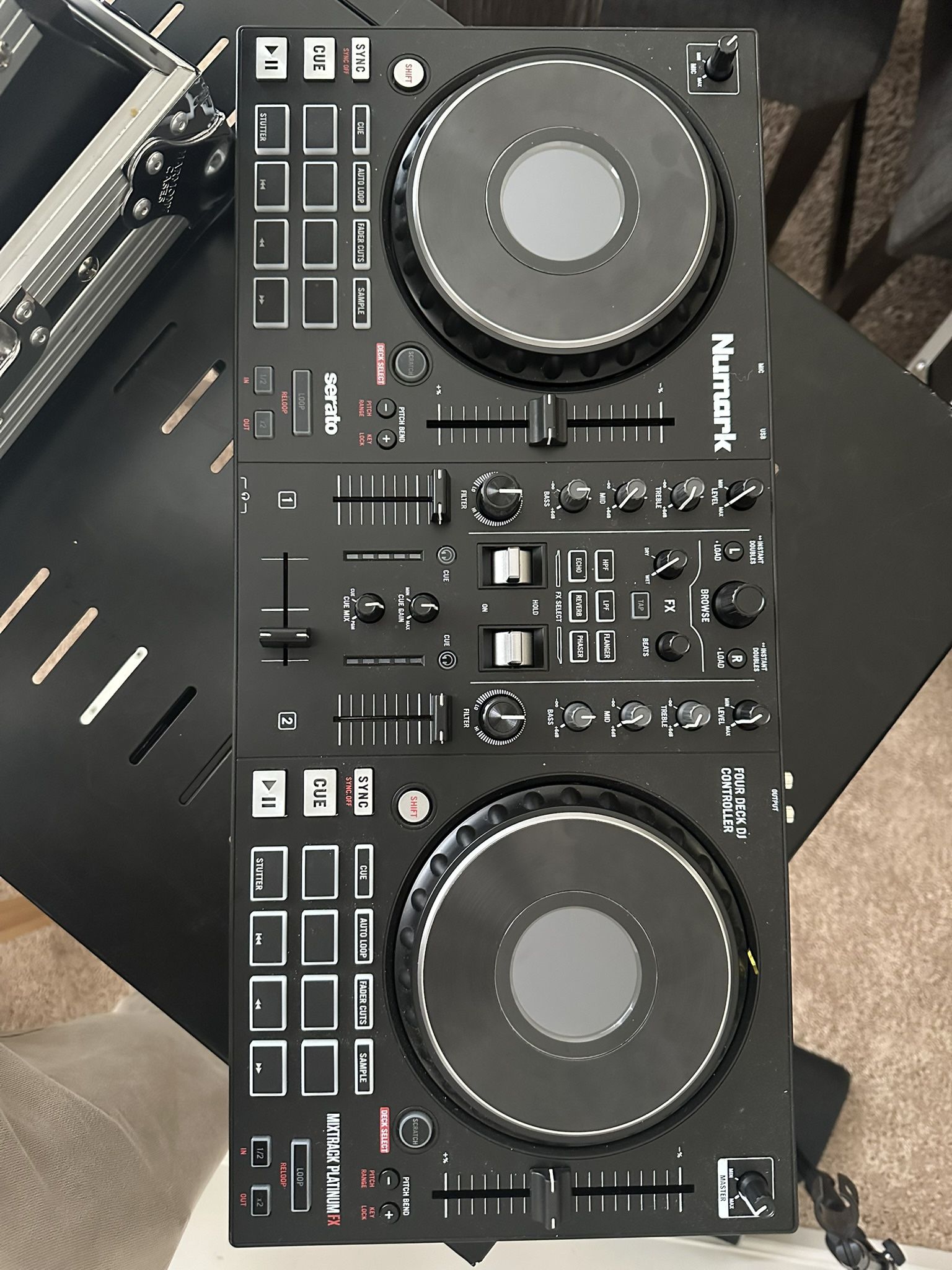 Numark Platinum Mixer With Case