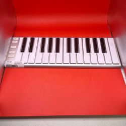 MUSIC GEAR KEYBOARD MODEL #KX01B00 