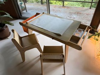 Kids Art Table with Paper Roll + 2 Chairs - Excellent Condition