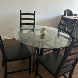 Glass Table With 4 Chairs 