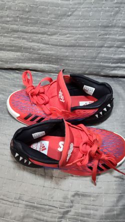 Adidas Spider-Man: Across the Spider-Verse x adidas D.O.N. Issue #4 - Like New - Boys Size 4 1/2