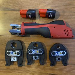 Milwaukee M12 12V Lithium Ion FORCE LOGIC Cordless Press Tool Kit (3) Jaws Included , (2) 1.5 Ah Batteries 