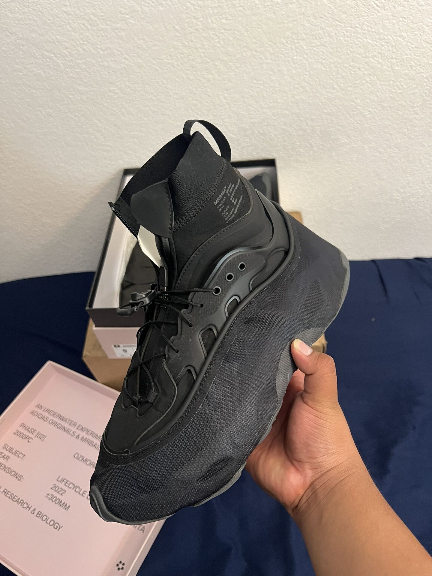 Adidas Ozmorphis Size 9