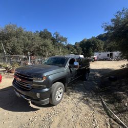 2017 Chevy Silverado With Snug Top
