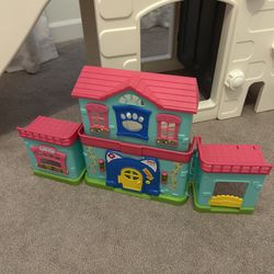 Pet Dollhouse Toy