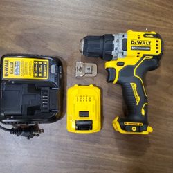 New Dewalt Xtreme 12v 3/8 Drill Driver With Charger And Battery
