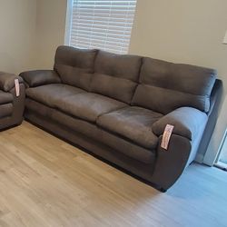 💥SUPER DEAL💥 2pc Living Room Set😍
Take it home with $39down 
Hablamos Español Y Financiamos🙋