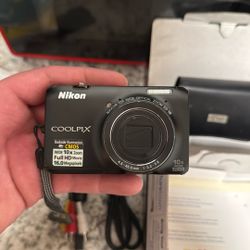 Nikon Complx Camera 
