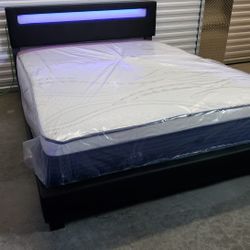 NEW QUEEN PILLOW TOP MATTRESS and BOX SPRING. Bed frame not included 👍