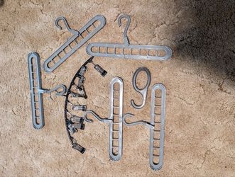 Like new multiple clothes hangers