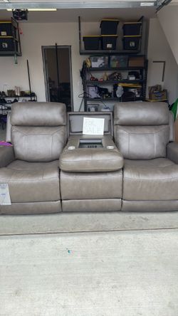 3 seat recliner - brand new from Mathis home