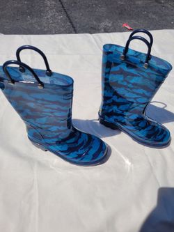 Kids Blue Shark Camo Rain Boots