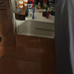 White Bedroom Set For Best Offer ASAP 