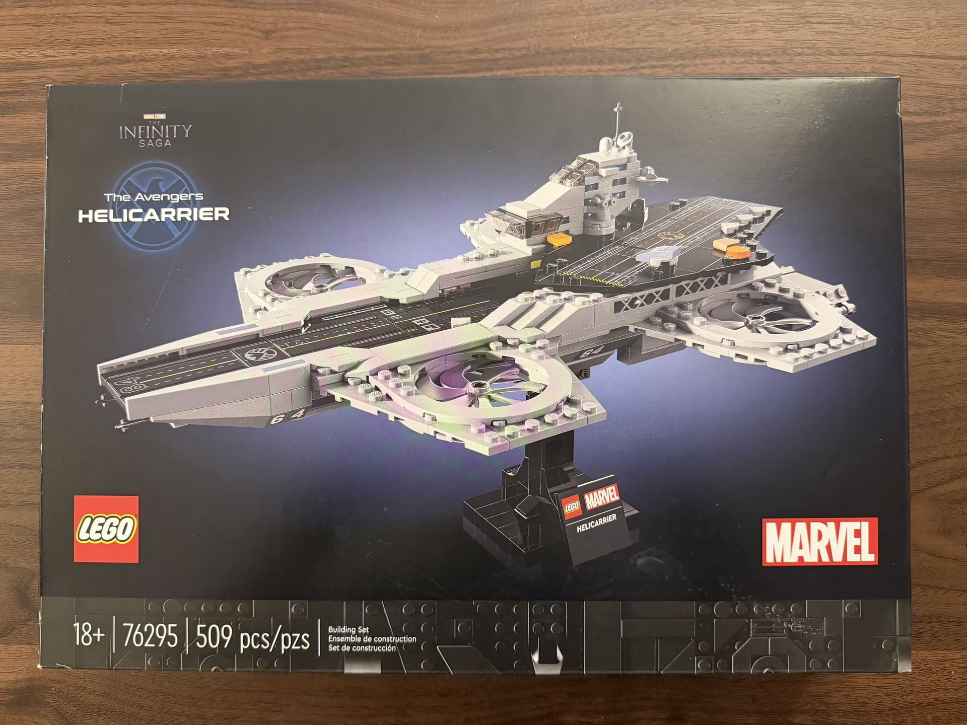 LEGO Super Heroes: The Avengers Helicarrier (76295)