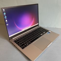 Samsung Galaxy Book Laptop 15.6” Touch Screen Intel i7 11th Generation 16GB 512GB Graphic card 4GB