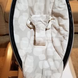 Mamaroo Baby Swing