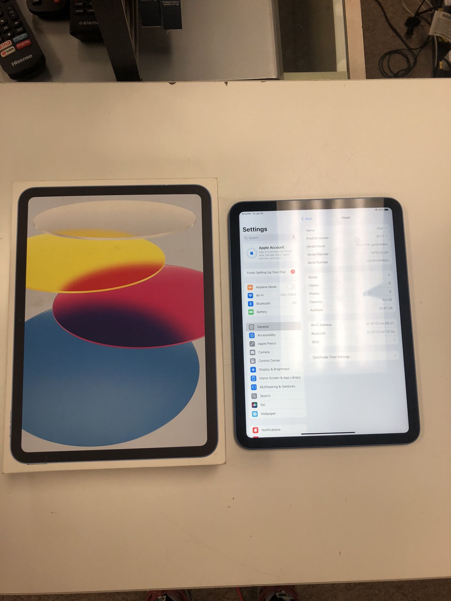 Apple iPad 10th Gen 64gb W Case