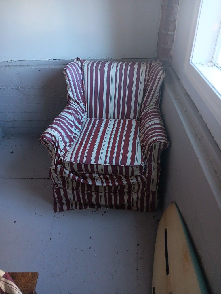 Arm Chair With Removeable Cover