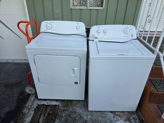 Roper 6.5 cu. ft. Electric Washer & Dryer Combo in White