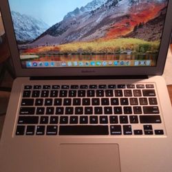     MacBook Air MID 2013 13 Inch Clean 