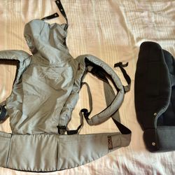 Mountain Buggy Juno Baby Carrier With Infant Insert