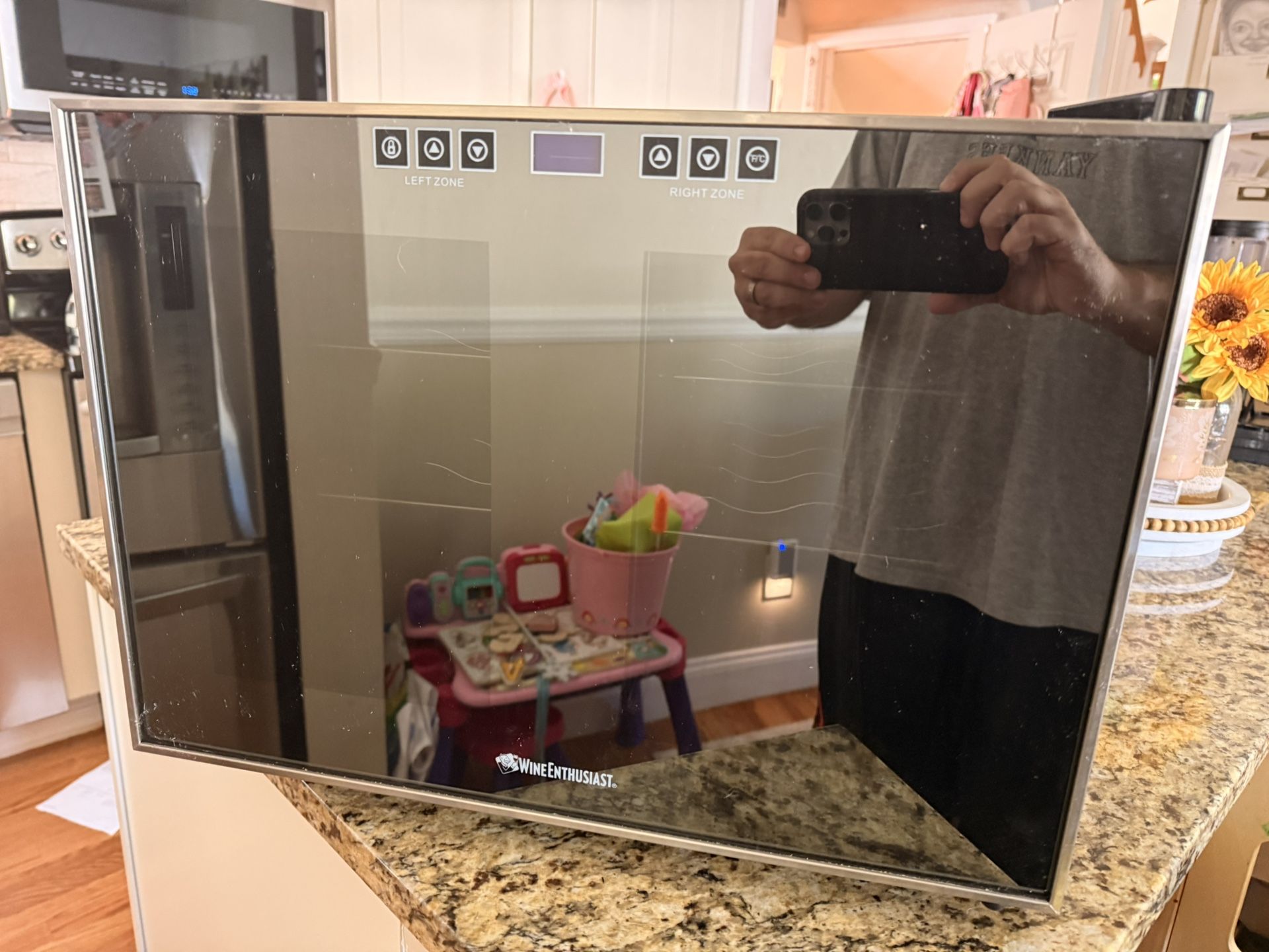 Wine enthusiasts 2 Zone Wine Fridge