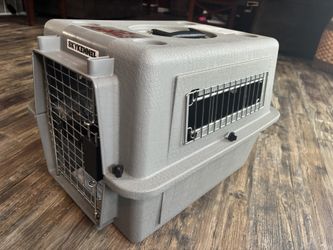 Petmate Sky Dog & Cat Kennel