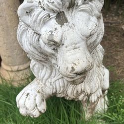 Weathered concrete Lion garden statues . Read Description