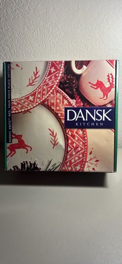 Retired Dansk Christmas Nordic Knits Red 4-Piece Place Setting