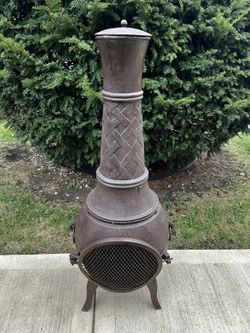 Chimney/Chimnea/Fire Pit Wood burning .Grill