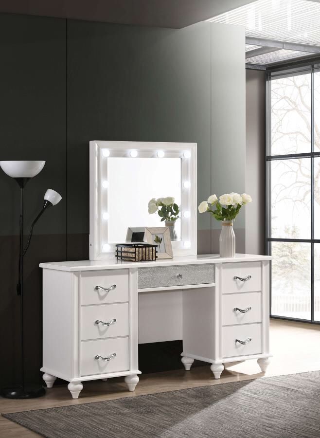 Beautiful vanity set C