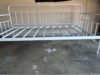 Full size bed