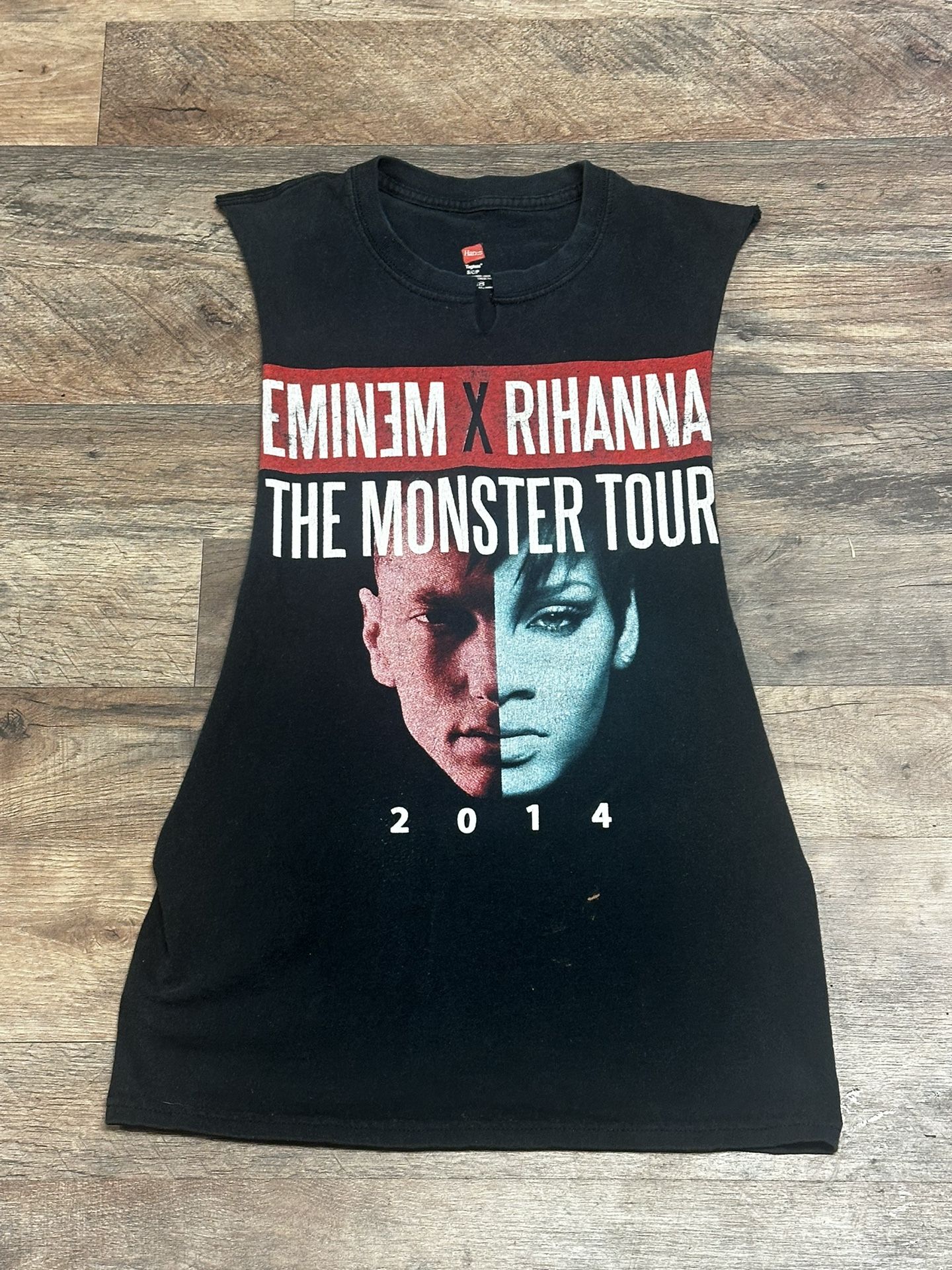 Rihanna Eminem The Monster Tour Tank