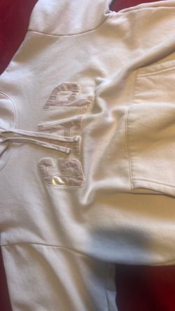 Bran New GAP Cream Pullover Hoodie