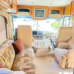 2003 Hurricane Four Winds 32ft Rv!! Hot Deal!