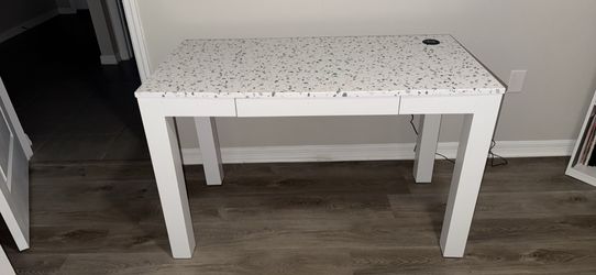 NEW - Office/Study Desk with Charging Station