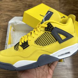 Air Jordan 4 Retro Lightening/ Tour Yellow (Size 11.5)