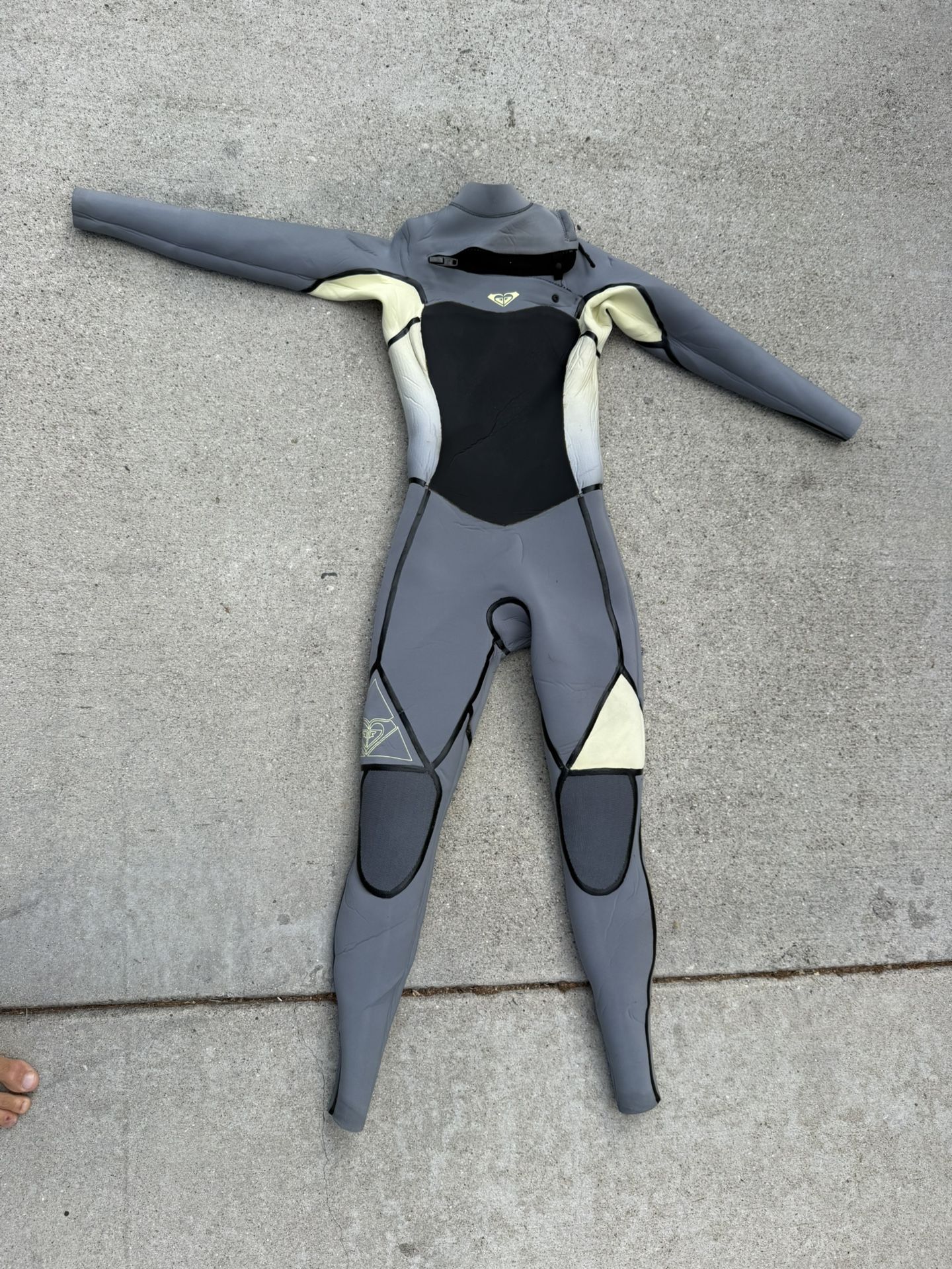 4/3 Roxy Wetsuit