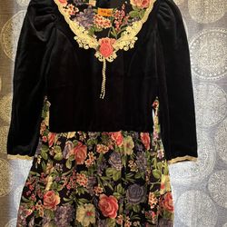 Girls Dress Beautiful Mint Condition 